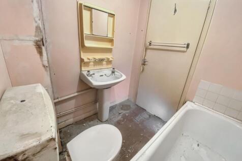 Flat B, 28 Norwood Road, Herne Hill, London, SE24 9BH