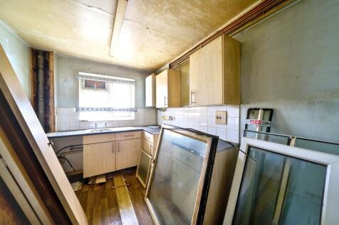 104 Crown Meadow, Colnbrook, Slough SL3 0LT