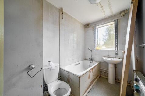 104 Crown Meadow, Colnbrook, Slough SL3 0LT