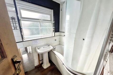 10 Kenmore Road, Kenley, Surrey, CR8 5NU