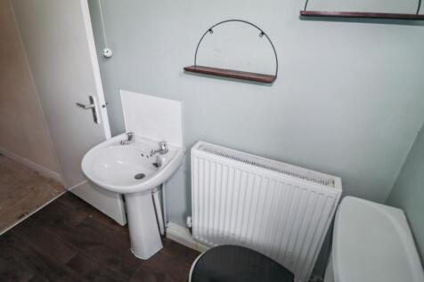 10 Claremont Street, Sowerby Bridge, West Yorkshire, HX6 2PD