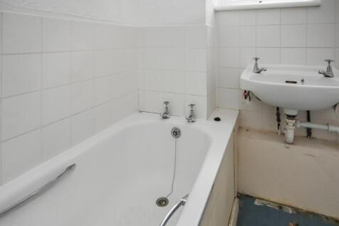 6 Thackery Close, Huntingdonshire, Cambridgeshire, PE29 1NA