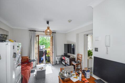 30-32 Winchester Avenue, Queens Park, NW6 7TU