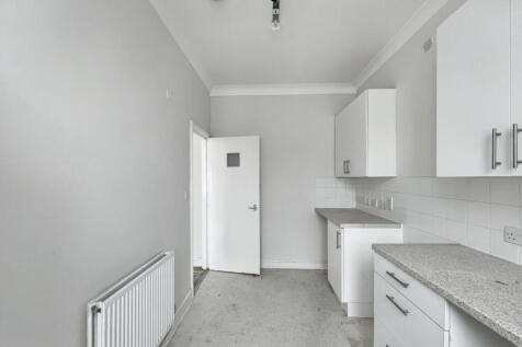 15F Trebovir Road, Earls Court, London SW5 9LS