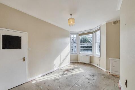 104B St Stephens Avenue, London W12 8JD