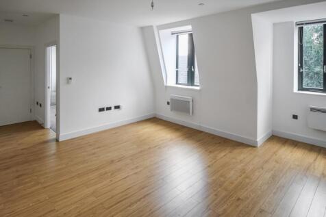 Flat 33, William Shipley House, Knightrider Court, Knightrider Street, Maidstone ME15 6XD