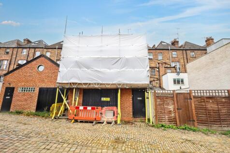 7A Wembury Mews, London N6 5XJ