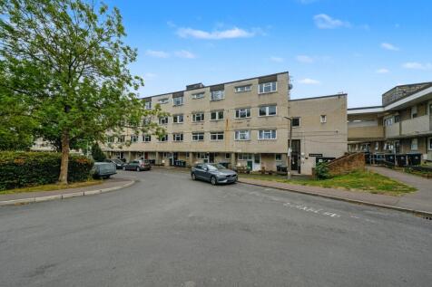 52 Longcroft Rise, Loughton, Essex, IG10 3ND