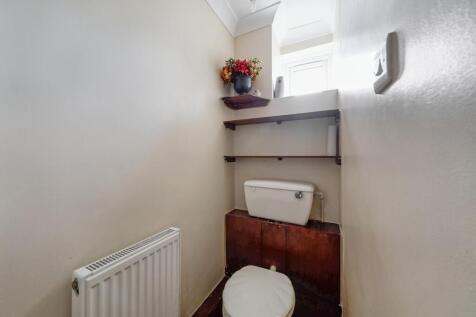 52 Longcroft Rise, Loughton, Essex, IG10 3ND