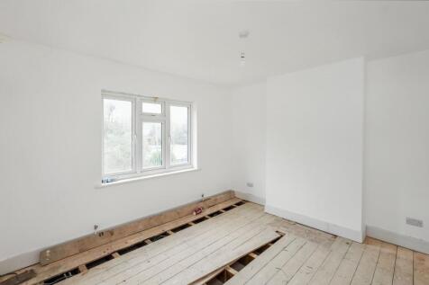 8 Dinsdale Gardens, New Barnet, Barnet, London EN5 1HE