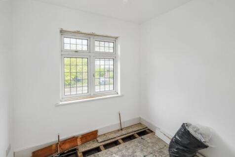 8 Dinsdale Gardens, New Barnet, Barnet, London EN5 1HE