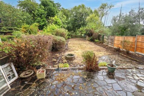 8 Dinsdale Gardens, New Barnet, Barnet, London EN5 1HE
