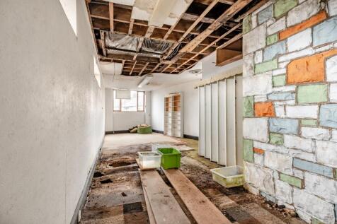 2 Stations Buildings, Warton Road, Carnforth, LA5 9BS