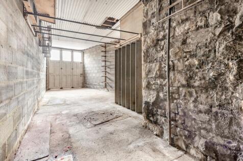 2 Stations Buildings, Warton Road, Carnforth, LA5 9BS