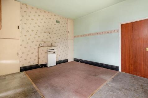 2 Stations Buildings, Warton Road, Carnforth, LA5 9BS