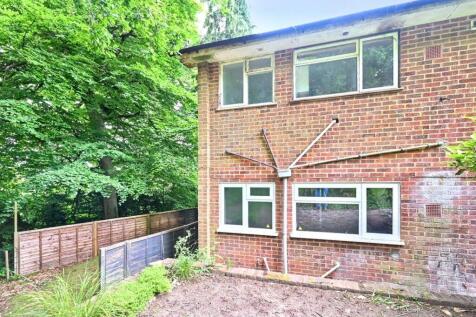 Flat 27, The Hill, Church Hill, Caterham, CR3 6SD