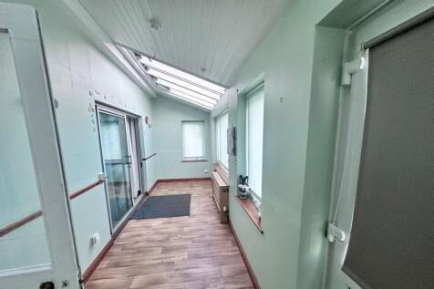Y Foelas, Station Road, Llanrug, Caernarfon LL55 4BE