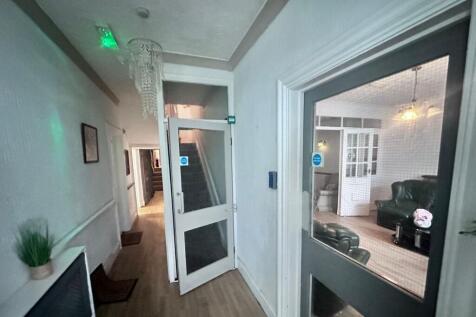Y Foelas, Station Road, Llanrug, Caernarfon LL55 4BE