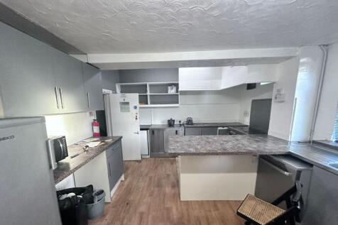 Y Foelas, Station Road, Llanrug, Caernarfon LL55 4BE