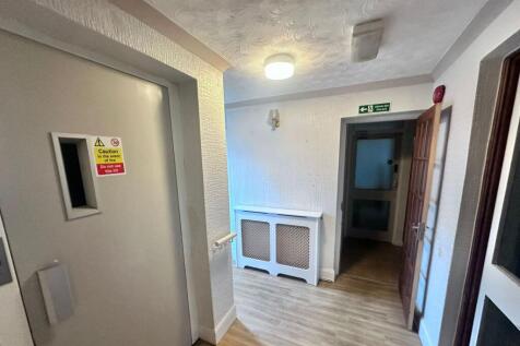Y Foelas, Station Road, Llanrug, Caernarfon LL55 4BE