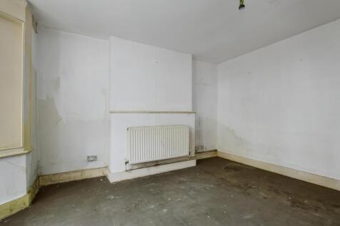 Flat A, 41 Alvington Crescent, Hackney, London, E8 2NN