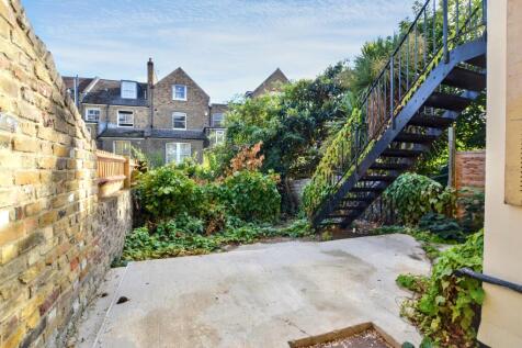 Flat A, 41 Alvington Crescent, Hackney, London, E8 2NN