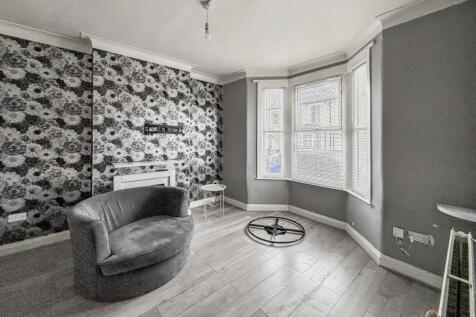 49 Francis Avenue, Ilford, Redbridge IG1 1TS