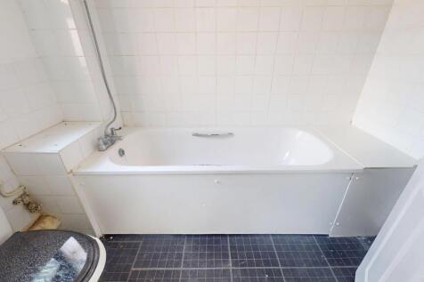 4 Thamesbank Place, Thamesmead, London, SE28 8PR