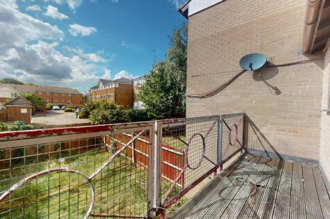 4 Thamesbank Place, Thamesmead, London, SE28 8PR