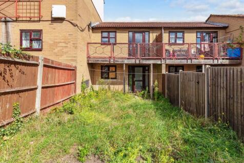 4 Thamesbank Place, Thamesmead, London, SE28 8PR