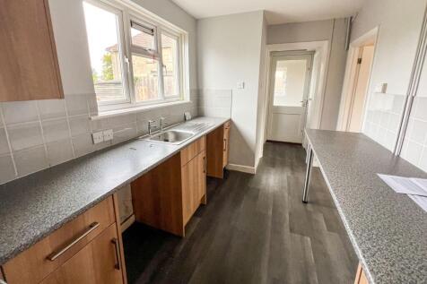 90 Ladyfield Road, Chippenham, Wiltshire, SN14 0AW