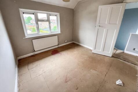 90 Ladyfield Road, Chippenham, Wiltshire, SN14 0AW