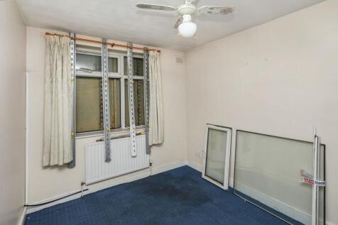 162 Lawrence Avenue, Manor Park, London, E12 5QP