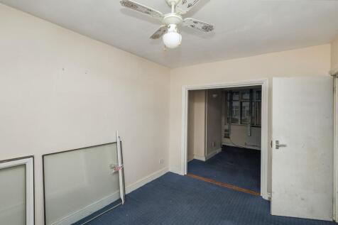 162 Lawrence Avenue, Manor Park, London, E12 5QP