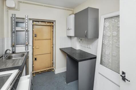 162 Lawrence Avenue, Manor Park, London, E12 5QP