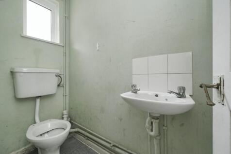 34 Chandlers Close, Feltham, Middlesex, TW14 9PG