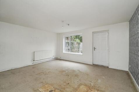 34 Chandlers Close, Feltham, Middlesex, TW14 9PG