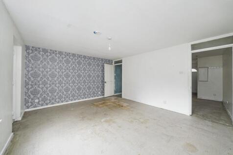 34 Chandlers Close, Feltham, Middlesex, TW14 9PG