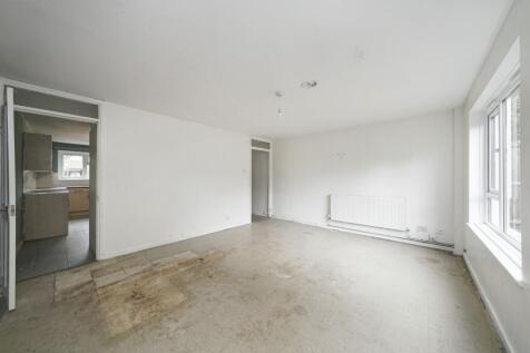 34 Chandlers Close, Feltham, Middlesex, TW14 9PG