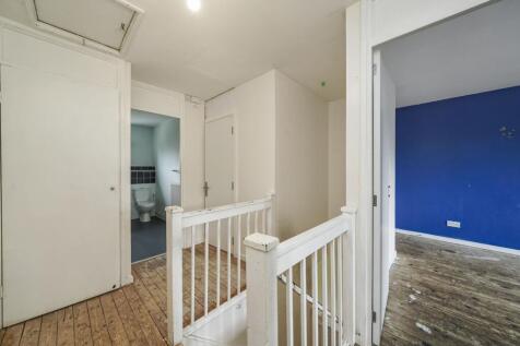 34 Chandlers Close, Feltham, Middlesex, TW14 9PG