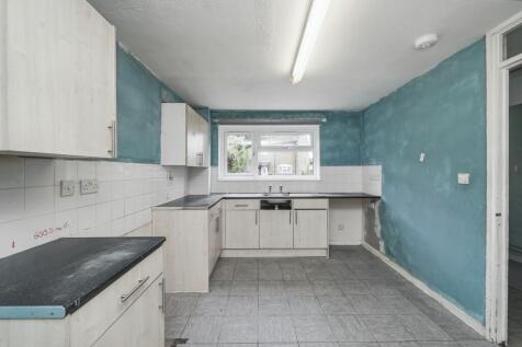 34 Chandlers Close, Feltham, Middlesex, TW14 9PG