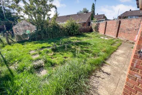 102a Oaklands, Chippenham, Wiltshire, SN15 1RH