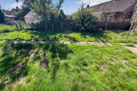 102a Oaklands, Chippenham, Wiltshire, SN15 1RH