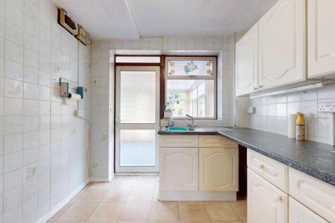 20 Avon Crescent, Brockworth, Gloucester, GL3 4LG