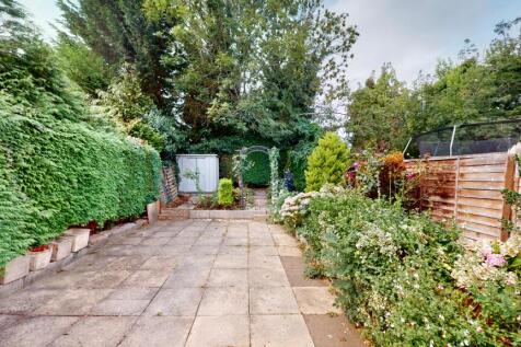 20 Avon Crescent, Brockworth, Gloucester, GL3 4LG