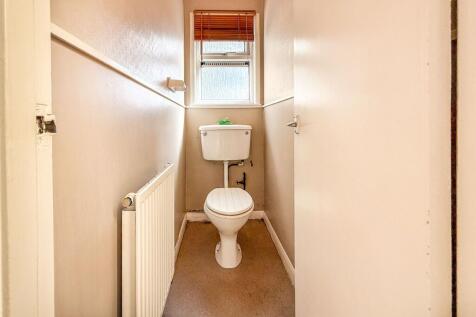 126 Gunville Road, Newport, Isle of Wight, PO30 5LH