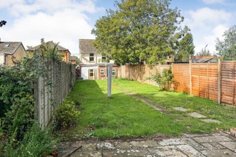 126 Gunville Road, Newport, Isle of Wight, PO30 5LH