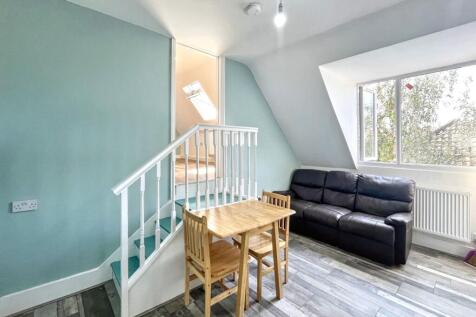 Flat 4A, 23 Burnt Ash Lane, Bromley, Kent, BR1 4DJ