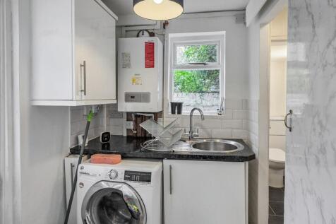 22A Greenside Road, Shepherd&#39;s Bush, London, W12 9JG