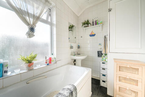 4 Russell Road, Whetstone, London, N20 0TS